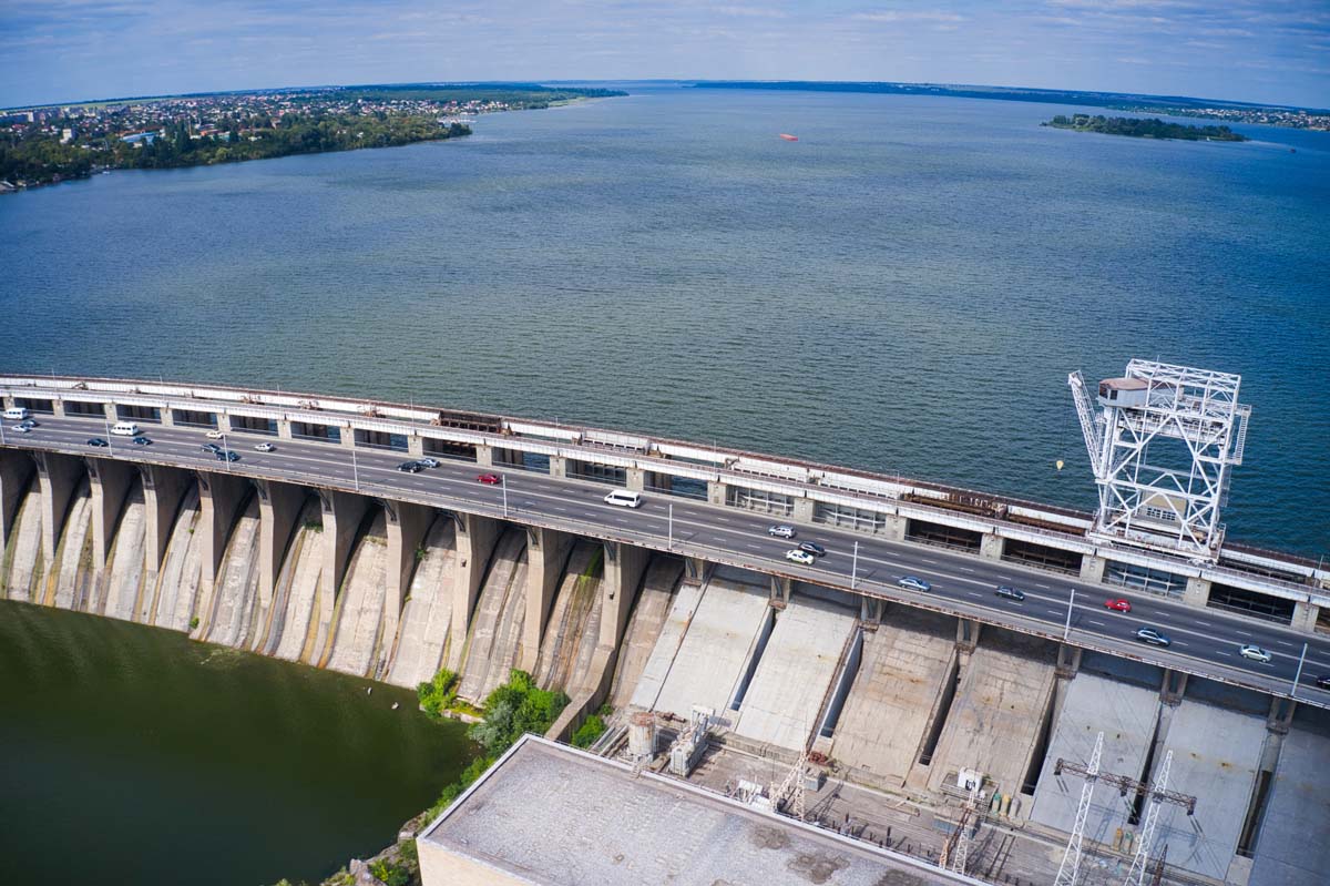 Dnieper hydroelectric power station in Zaporozhye Equipamientos anexos para la instalación de turbinas hidráulicas