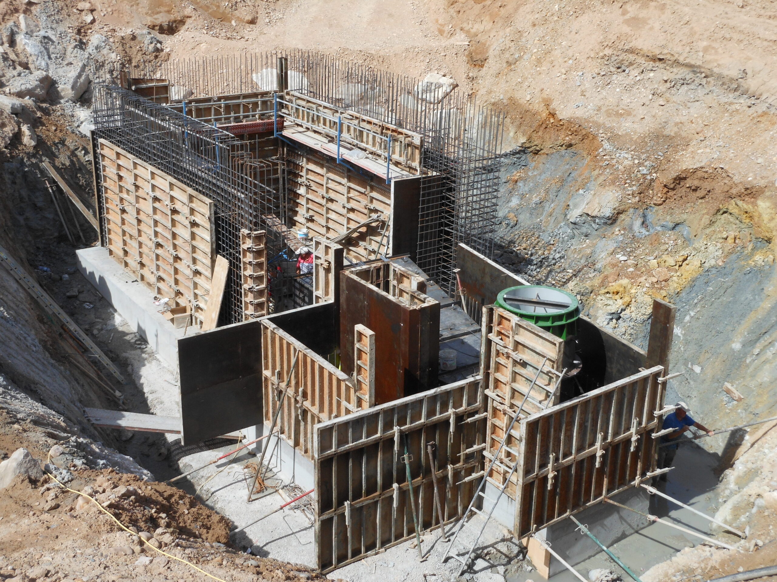 Obras en central hidroeléctrica realizadas por empresa de ingeniería hidráulica